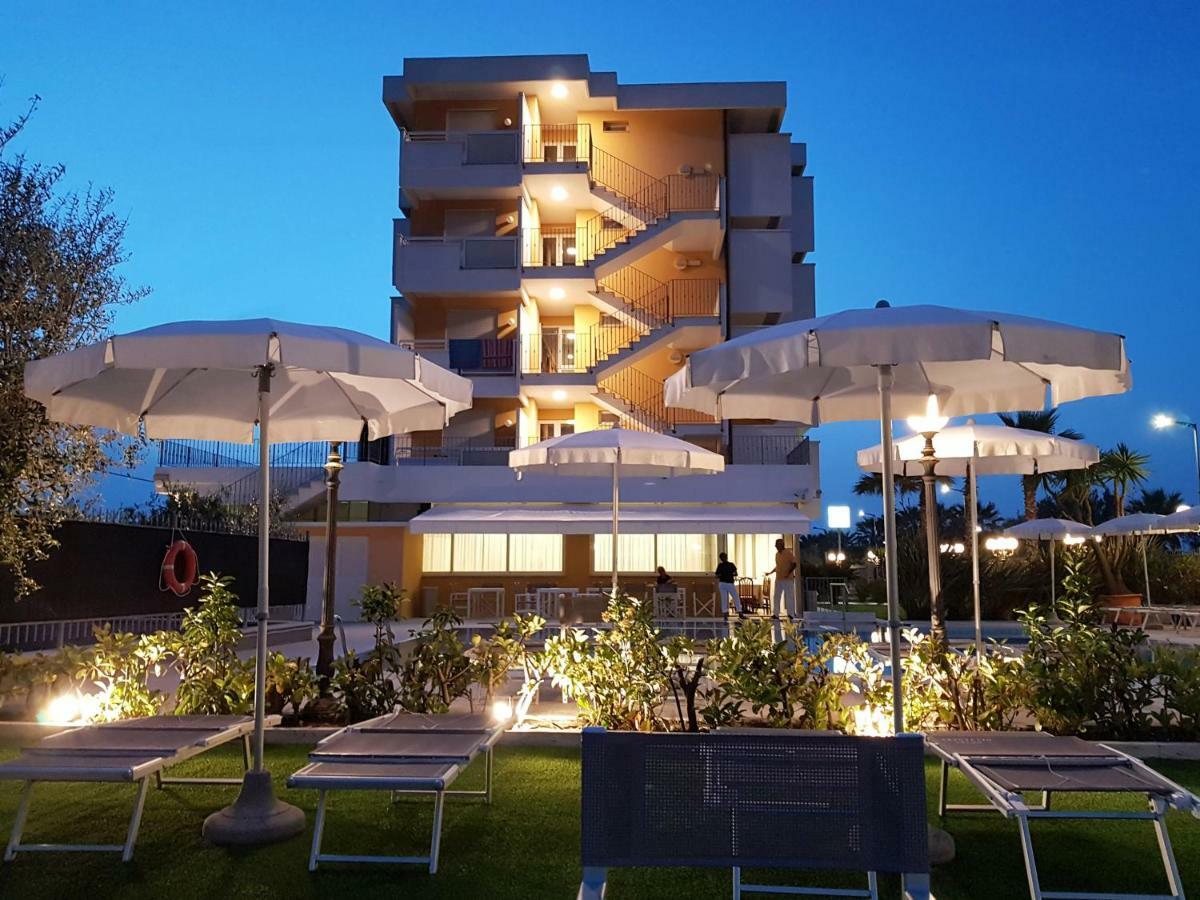 مارتينسيكورو Hotel Belvedere المظهر الخارجي الصورة